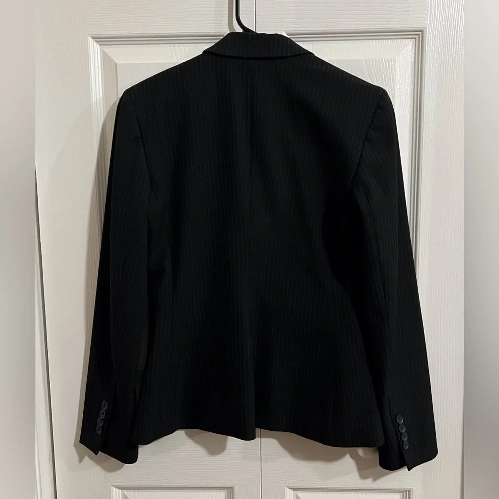Express Pin Stripe Single Button Blazer Size 6 - Picture 3 of 7